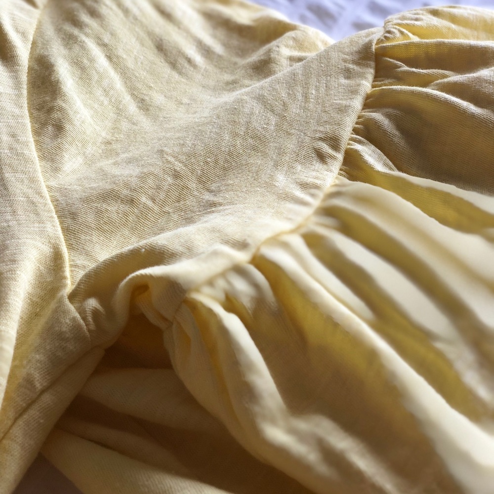 Zara - T-shirt with frilled sleeves